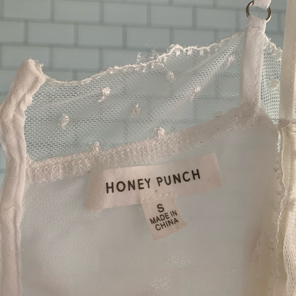 White Embroidered Tank Top - Picture 3 of 3